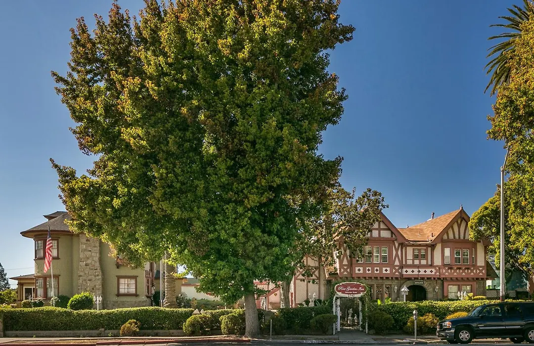 Rose Garden Inn-1